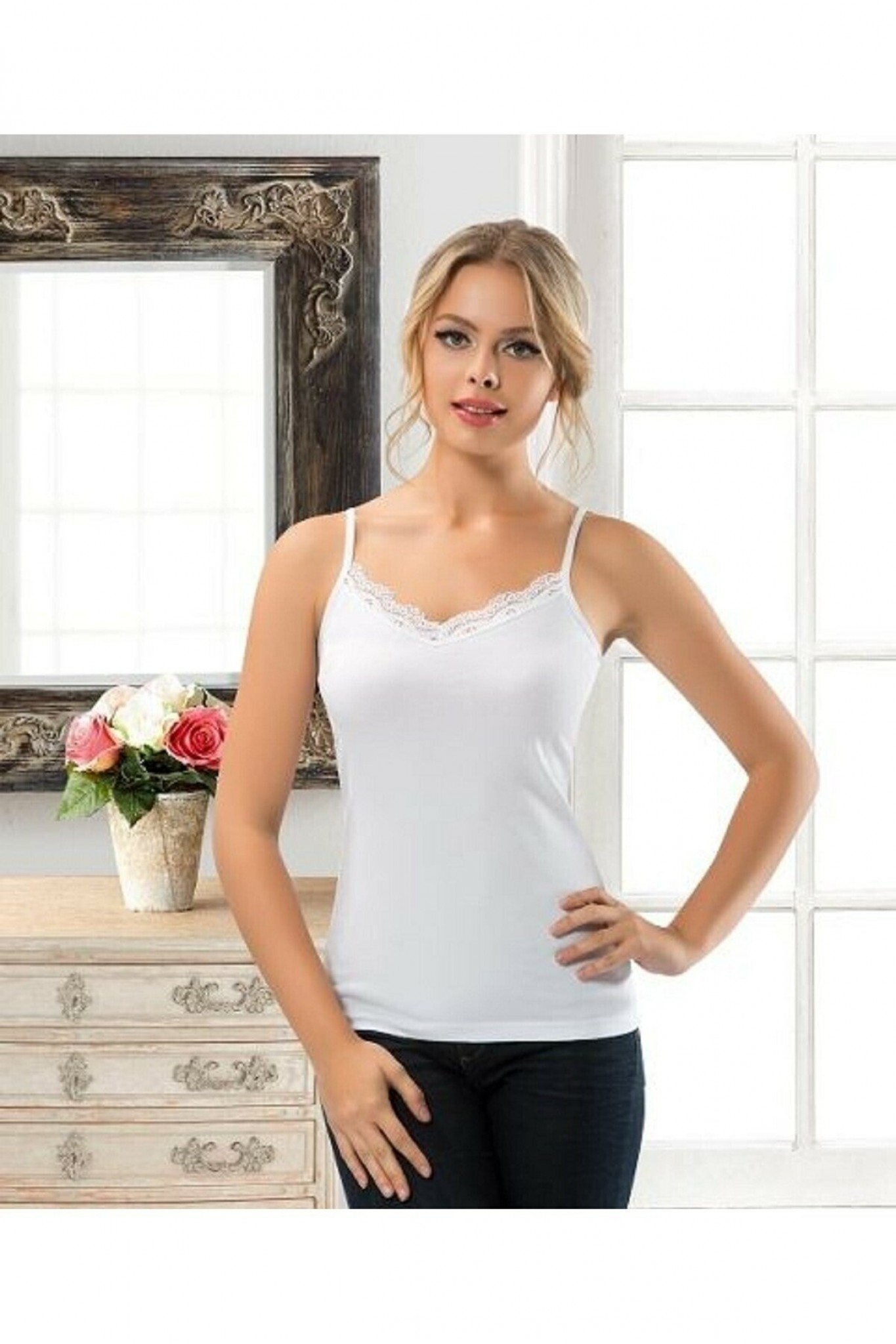 Anıt 2809 Kadın V Yaka Dantelli Atlet